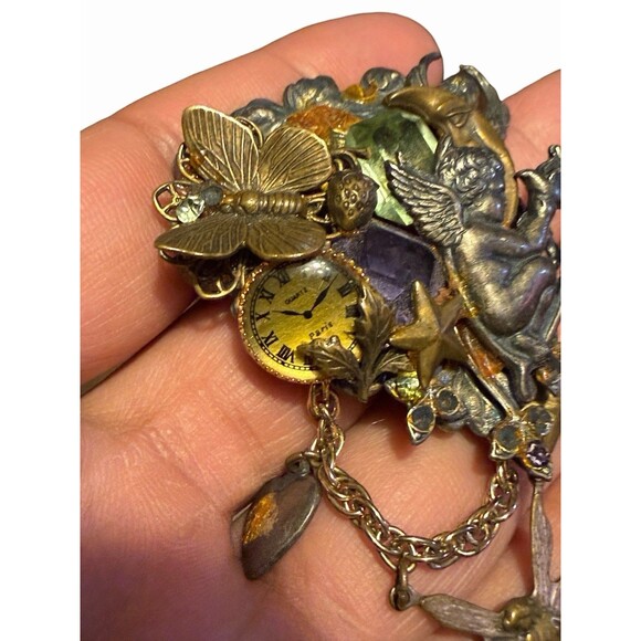 VTG Multi Charm Brooch Pendant W/ Fairy, Angel, Butterfly, & Clock - Picture 3 of 4